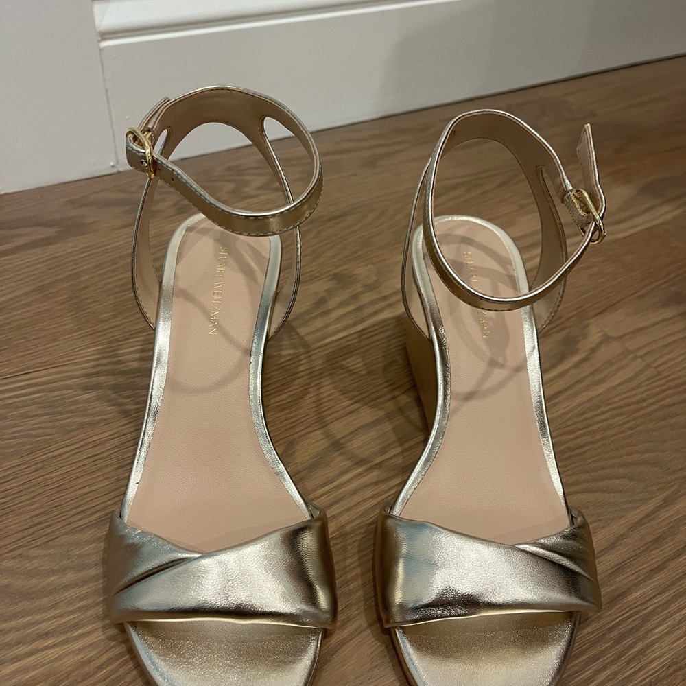 NEW IN BOX: Stuart Weitzman Everly Gold Wedge Heel Size 7